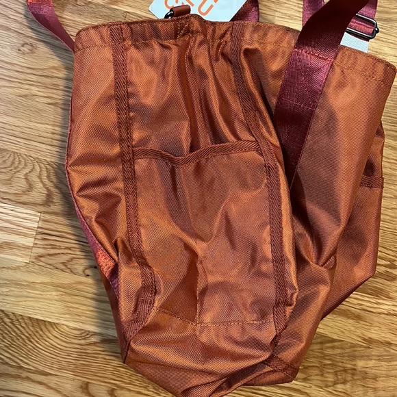 NWT George Gina & Lucy × Urban
Outfitters Bagflip Tote Bag - Picture 11 of 16